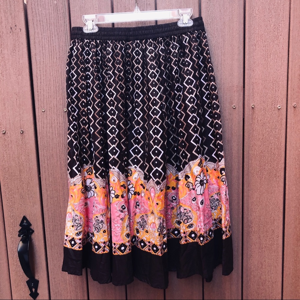 Pretty Patterned Drawstring Skirt Made In India - image 4